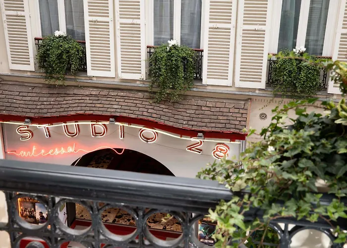 Hôtel des Arts Montmartre