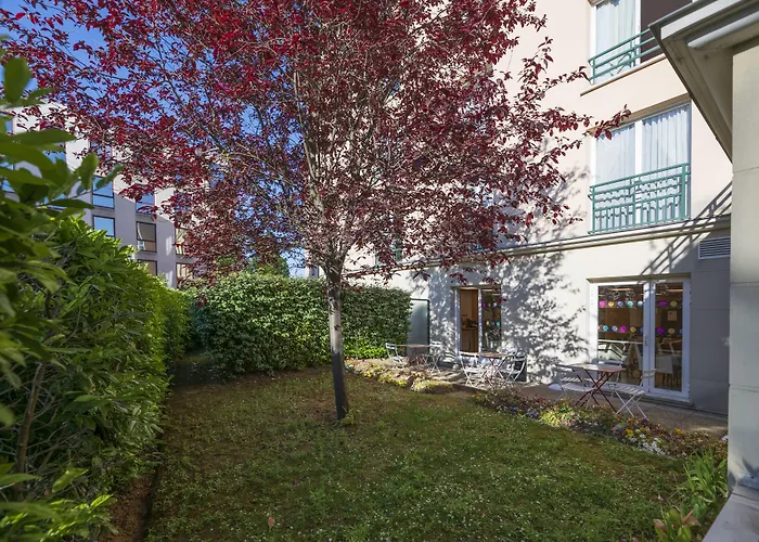 Hotel Cerise Chatou